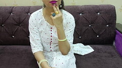 Indian desi Fuddi check karo jara desi indian porn range hath pakda chut ka lalch dekar aapni Gand m Thumb