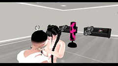 IMVU - Mi mejor amigo viene a dejar a su chica a mi gym y la termino reventando toda. Thumb