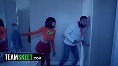 Jinkies! Velma &amp_ Fred Are Trying To Solve A Mystery In A Creepy House But They Fuck Instead Thumb